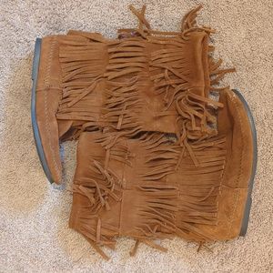 Minnetonka 3 Layer Fringe Suede Boots 1632 Sz 8
